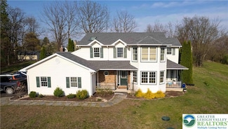 766 S Dogwood Rd, Walnutport, PA 18088