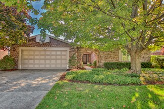 3901 Joanne Dr, Glenview, IL 60026