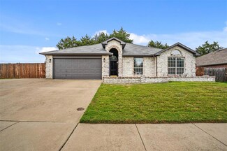 1628 Wintercrest Rd, Grand Prairie, TX 75052