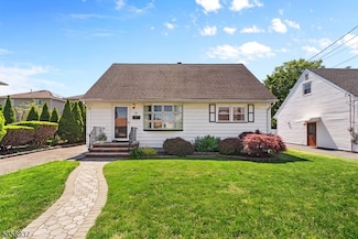 19 Jaskot Ln, Clifton, NJ 07012