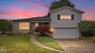 28368 Besmore Dr, Warren, MI 48093