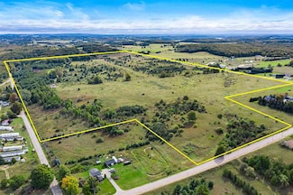 7341 Upper Bayshore Rd, Petoskey, MI 49720