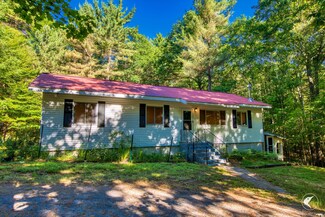55 Dogwood St, Jay, NY 12941