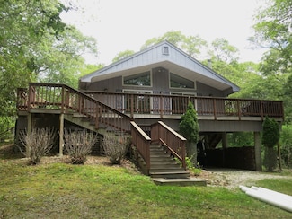 140 Longview Rd, Vineyard Haven, MA 02568