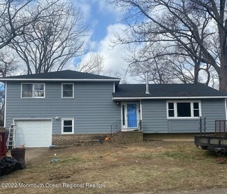 419 Harnell Ave, Oakhurst, NJ 07755