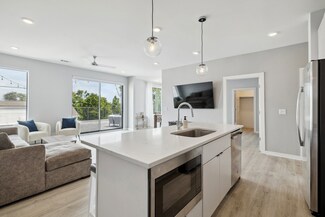 1402 Pillow St Unit 405, Nashville, TN 37203