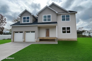 20 4th Ave, Toms River, NJ 08757