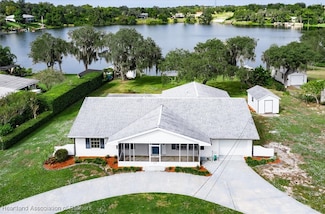 619 Lake Blue Dr, Lake Placid, FL 33852