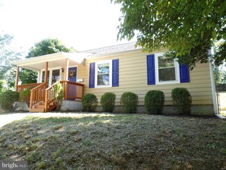 2018 Griffith Rd, Falls Church, VA 22043