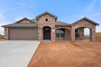 1207 E 32nd St, Wolfforth, TX 79382