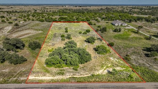 1051 Kingsley Ct, Hudson Oaks, TX 76087