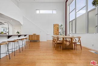 540 1/2 Vernon Ave, Los Angeles, CA 90291