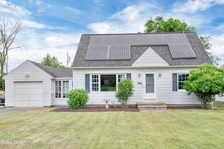 2105 Van Rensselaer Dr, Schenectady, NY 12308