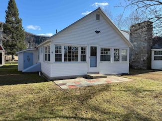 21 Lakes End Ln, Wells, VT 05774
