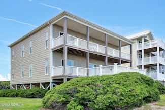 98 Oleander Ct, Surf City, NC 28445
