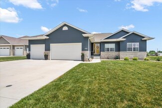 1722 Vera Way, Cedar Falls, IA 50613