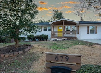 679 Montevista St SW, Atlanta, GA 30310