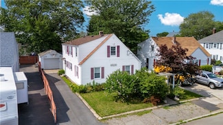 182 Norfolk Ave, Pawtucket, RI 02861