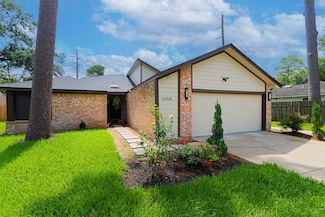 11906 Rowood Dr, Houston, TX 77070
