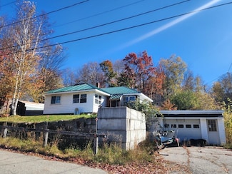 62 Verdun St, Berlin, NH 03570