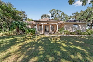 332 Holloway Rd, Plant City, FL 33567