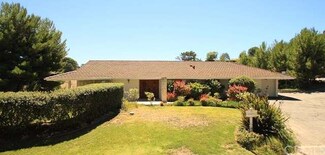 1 Buckboard Ln, Rolling Hills, CA 90274