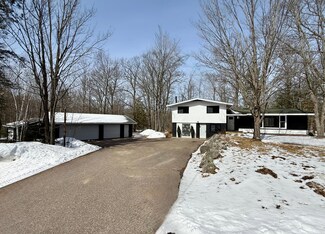 5870 Birch Ln, Rhinelander, WI 54501