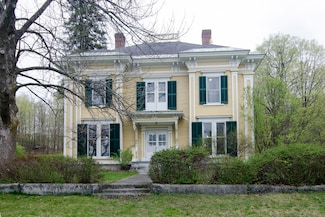 167 Main St, Derby Line, VT 05830