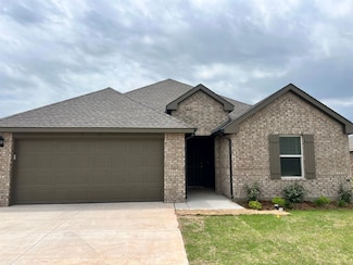 2601 Tracy’s Manor, Yukon, OK 73099