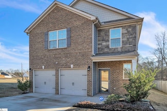 222 Raleighwood Ln, Simpsonville, SC 29681