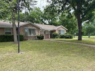 702 Austrian Rd, Grand Prairie, TX 75050