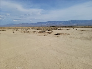 4 Post Office Rd, Lucerne Valley, CA 92356