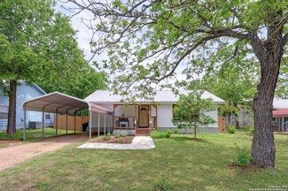 510 Hackberry St, Blanco, TX 78606
