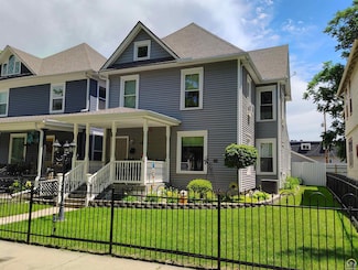 1204 SW Taylor St, Topeka, KS 66612