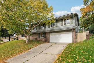 1164 Downing Dr, Waukesha, WI 53186