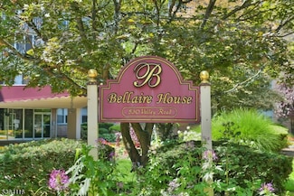 530 Valley Rd, Montclair, NJ 07043