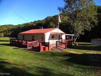 1281 Seaman Fork, Reedy, WV 25270