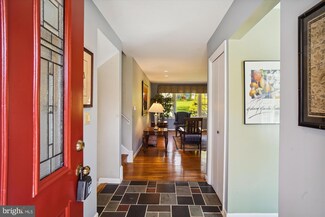9 Caddy Ct, Derwood, MD 20855