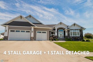 5403 35th Ave S, Fargo, ND 58104