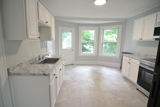 208 Irving St Unit 2F, Framingham, MA 01702