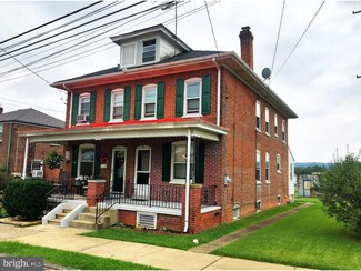 416 W Race St, Pottstown, PA 19464