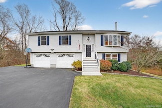 7 Richard Rd, Mahopac, NY 10541