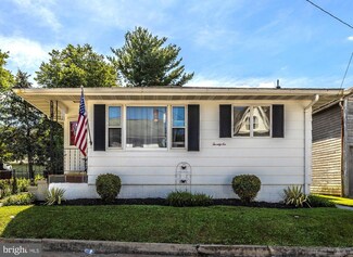 26 George St, Taneytown, MD 21787