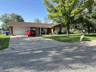 300 Penn Dr, McPherson, KS 67460