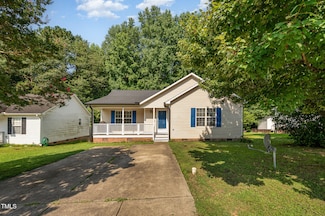 1261 Grovewood Dr, Clayton, NC 27520