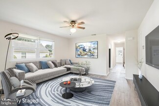 53 Sunset Rd, Whiting, NJ 08759
