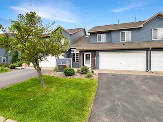 2002 Willow Cir, Hugo, MN 55038