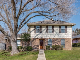 2623 Summertree Dr, Carrollton, TX 75006