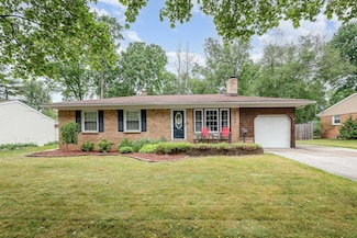 2107 Laurel Ln, Midland, MI 48642