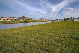 26 La Buena Vida Dr, Aransas Pass, TX 78336